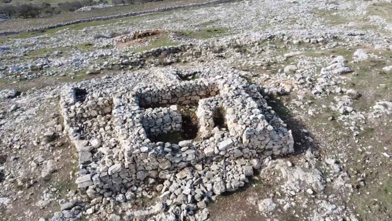 hebrew-writing-discovered-at-joshua-s-altar-patterns-of-evidence